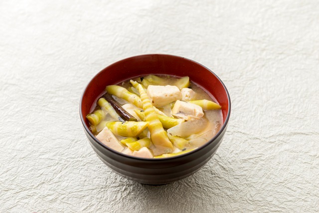 根曲がり竹のお味噌汁