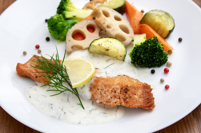 魚料理の格上げに！香草「ディル」が飲食店のメニューにもたらす魅力