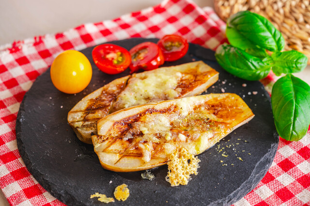 白ナスとは、とろける食感が特徴の希少なナス