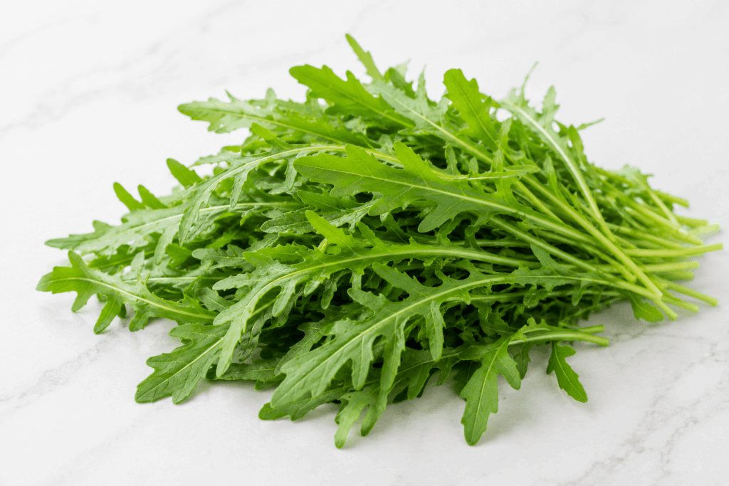 ルッコラとはどんな野菜?味や旬、食べ方・保存・仕入れ方法まで解説